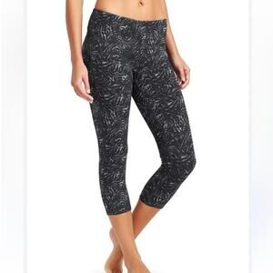 Athleta Chaturanga Crop Leggings Black Gray White Zebra Print Size M EUC